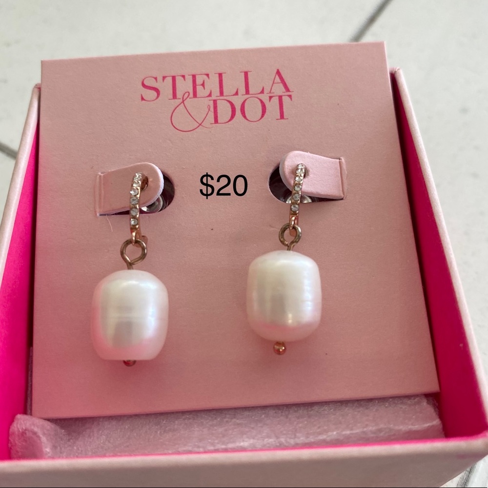 Stella and Dot pearl huggies